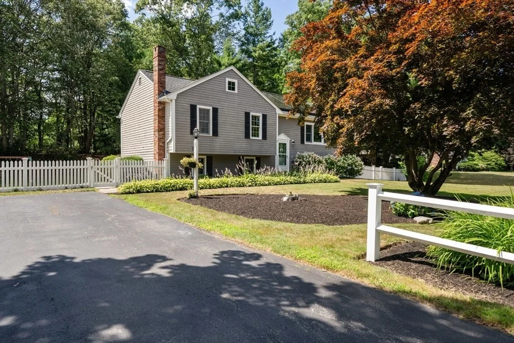 Photo of 86 Maplewood Dr