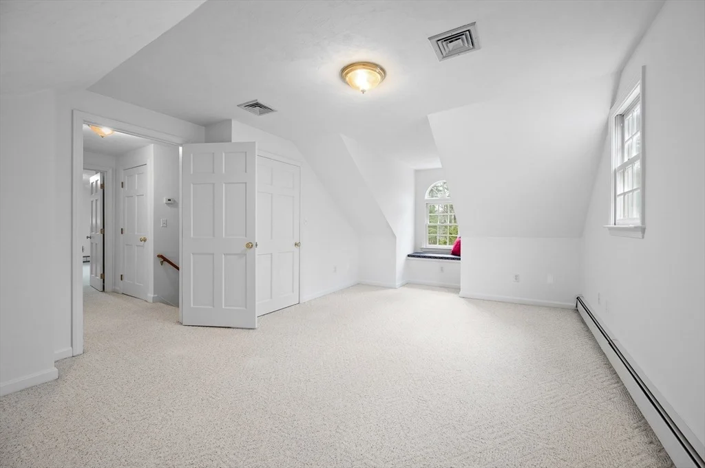 Photo of 9 Windsor Dr