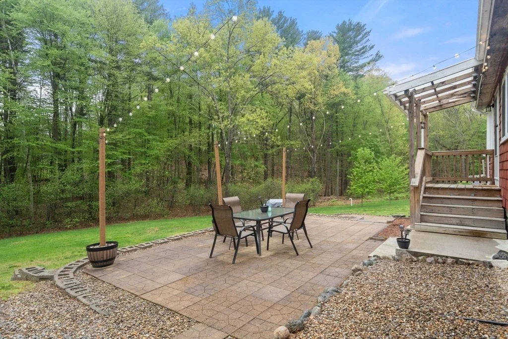 Photo of 30 Stonebridge Rd