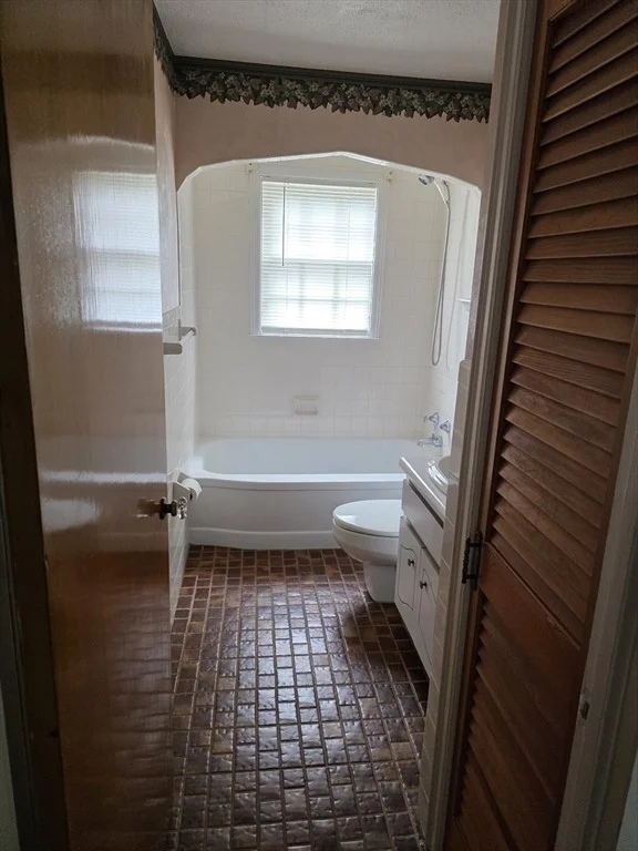 Photo of 19 Calumet Ave