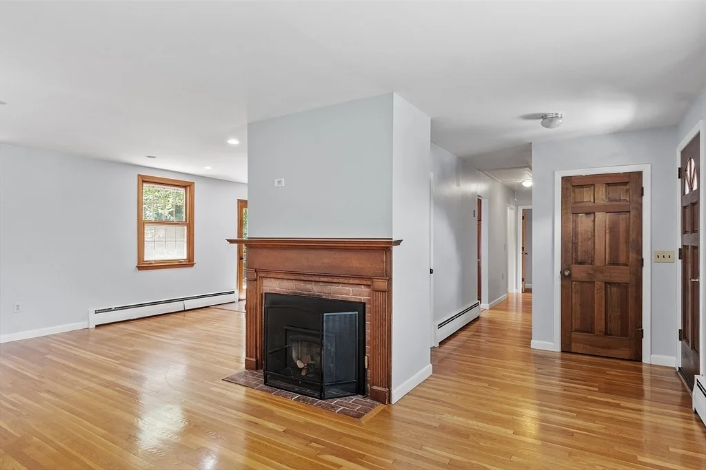 Photo of 64 Carolyn Cir