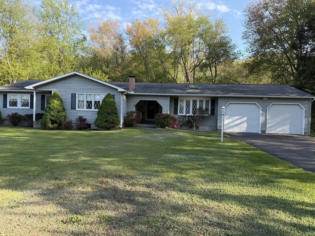 Photo of 161 Raymond Dr