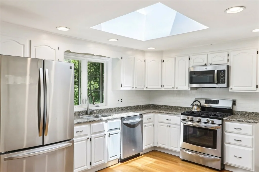 Photo of 181 High Plain Rd