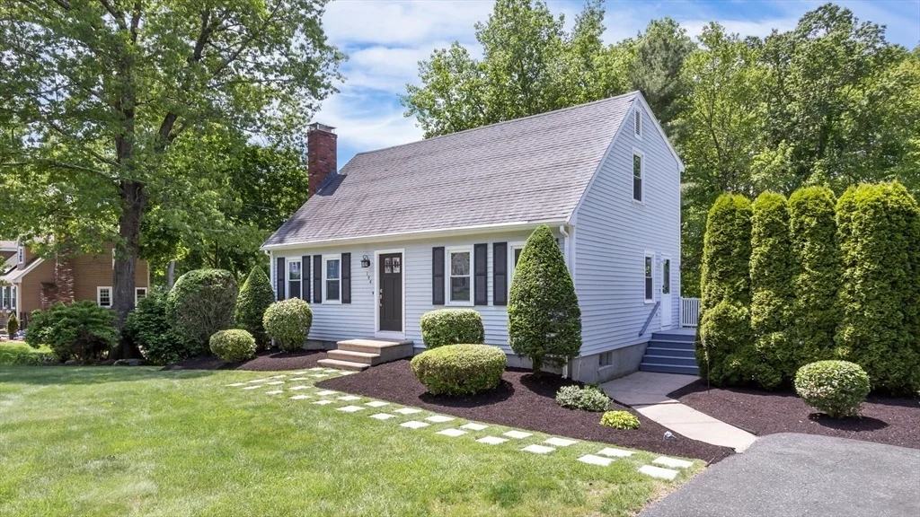 Photo of 194 Crossfield Rd