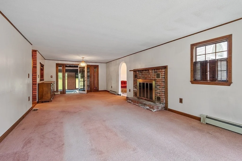 Photo of 87 Hubbardston Road