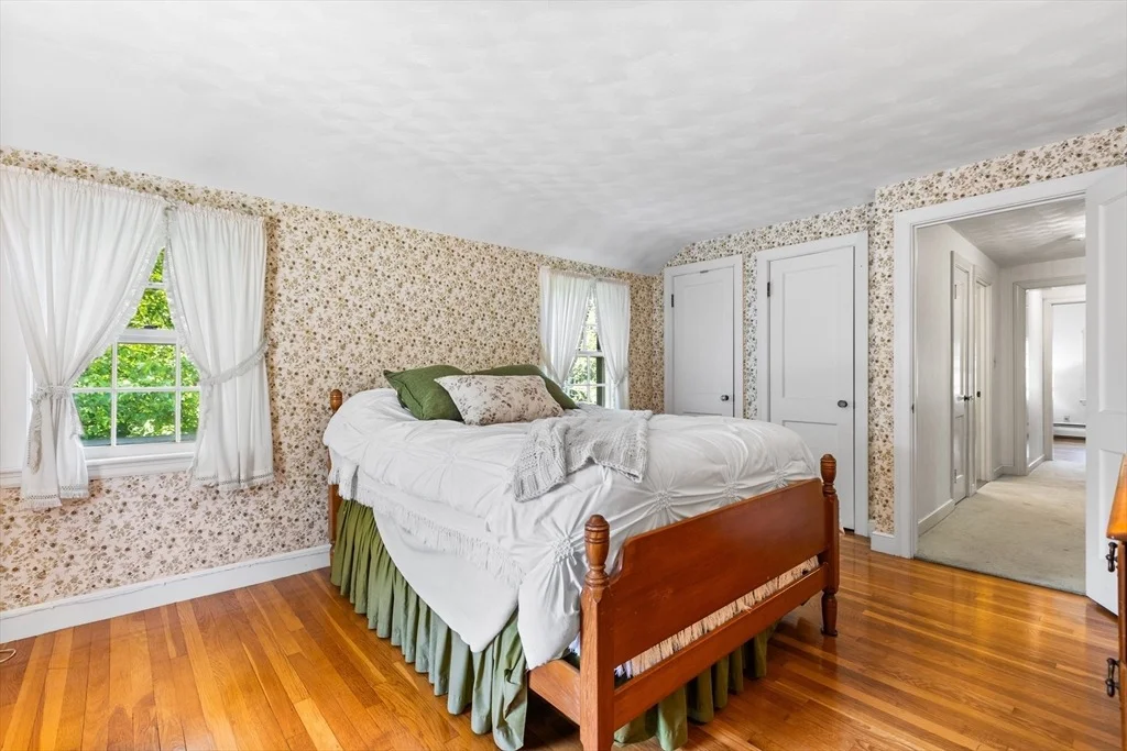 Photo of 24 Meadow Brook Lane