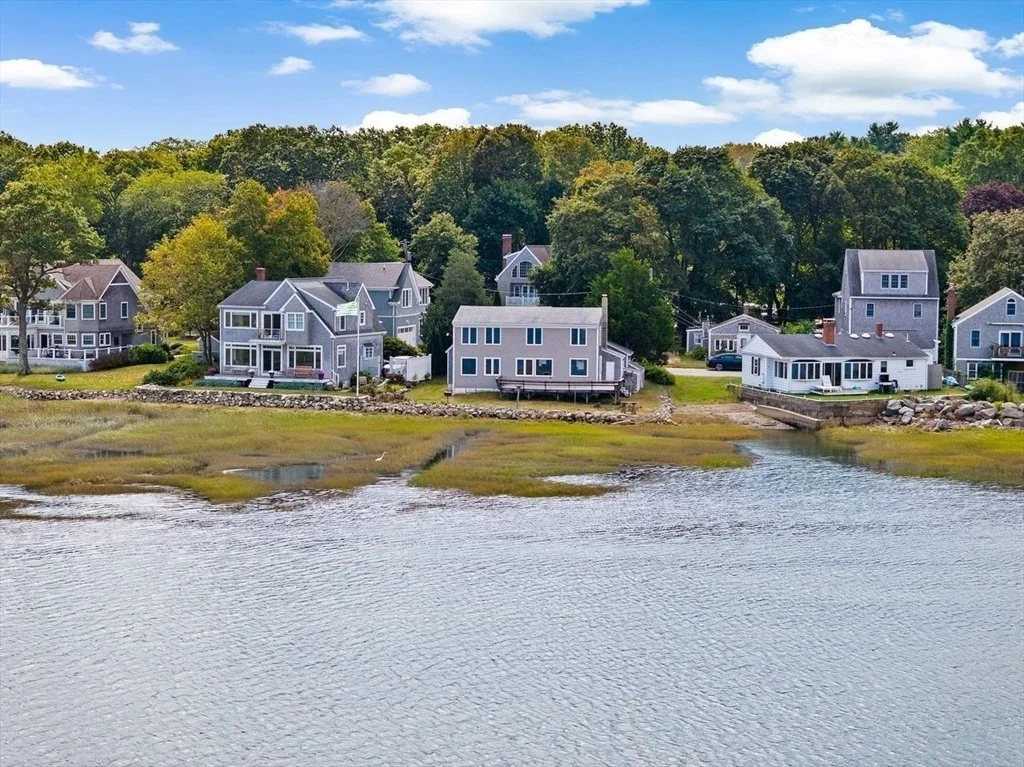 Photo of 26 Damons Point Circle