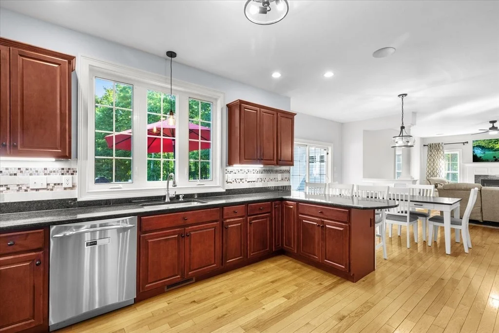 Photo of 71 Silver Fox Rd