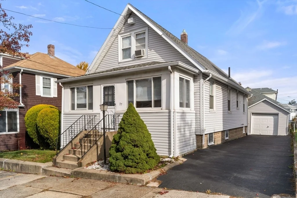 Photo of 37 Greenhalge Ave