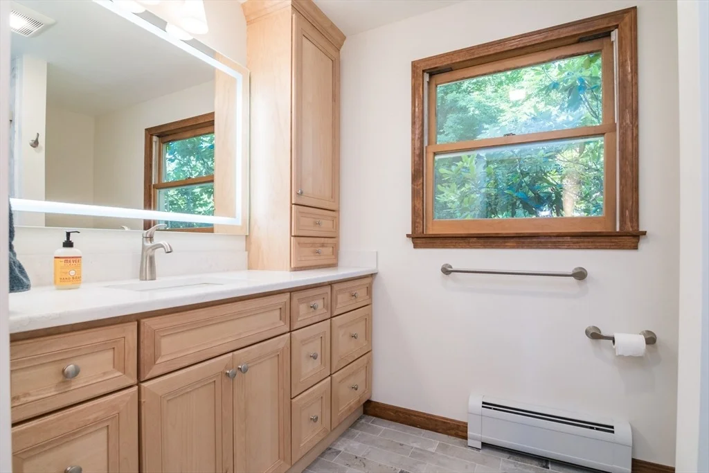 Photo of 208 Rolling Ridge Rd