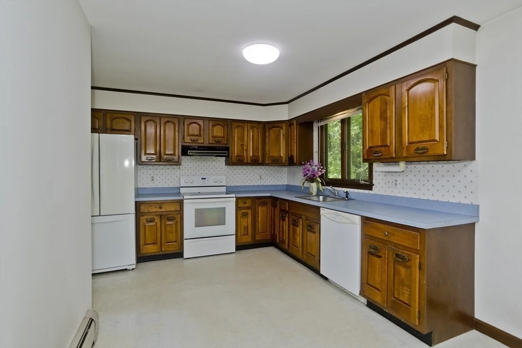 Photo of 6 Pine Wood Dr
