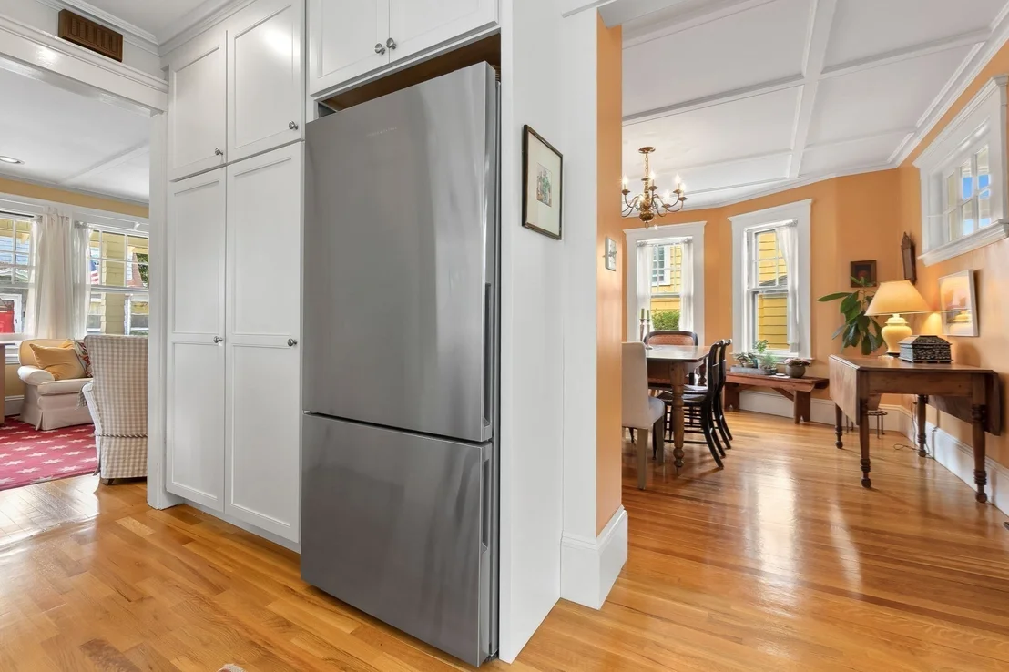 Photo of 10 Giddings Avenue