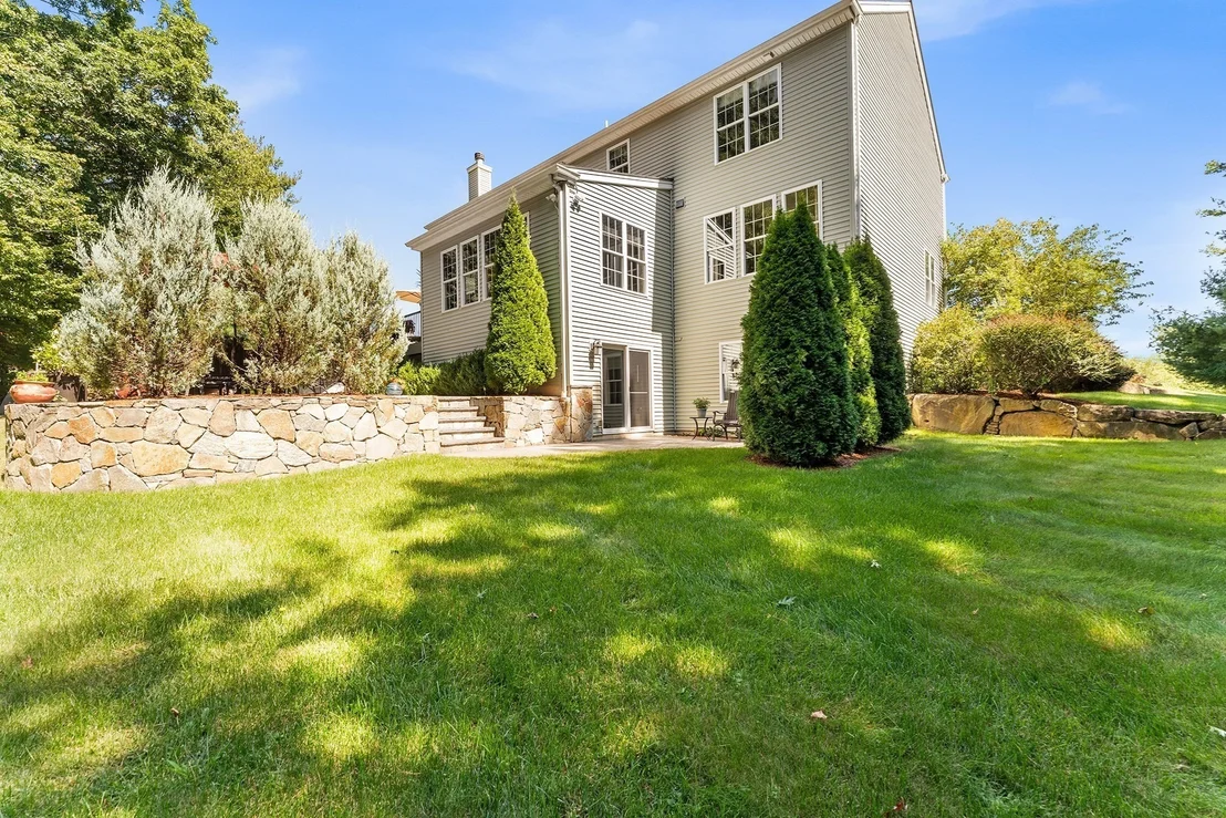 Photo of 32 Howarth Dr
