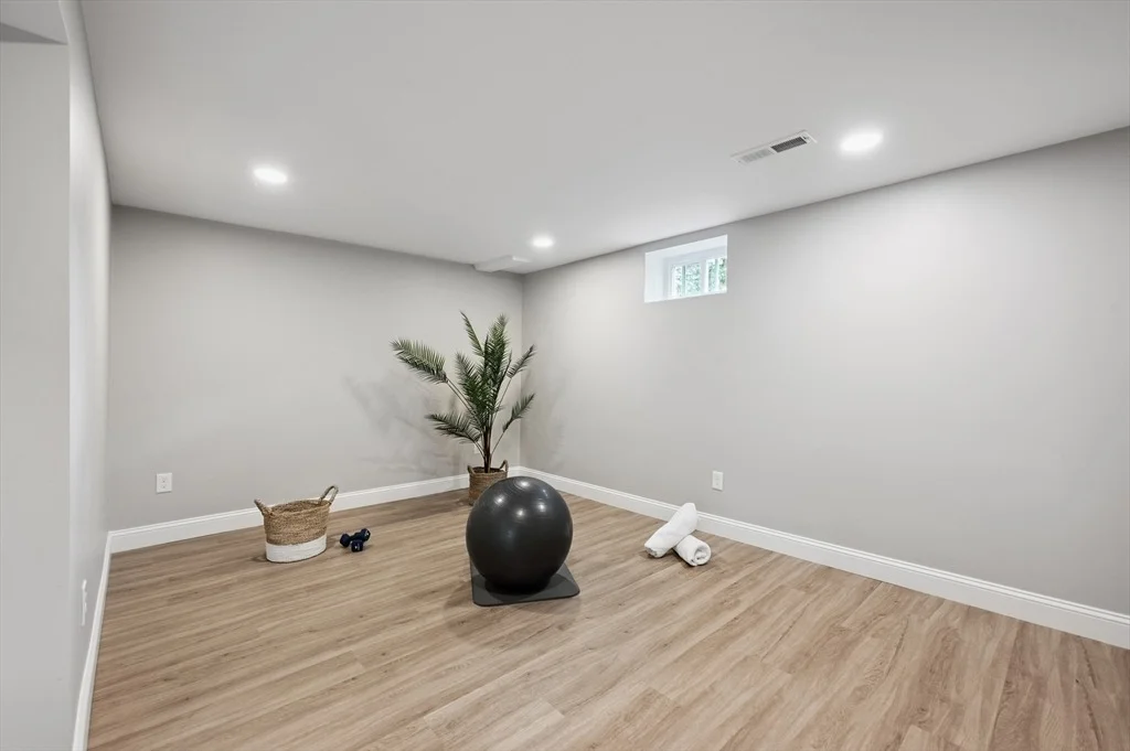 Photo of 32 Mountain Ave