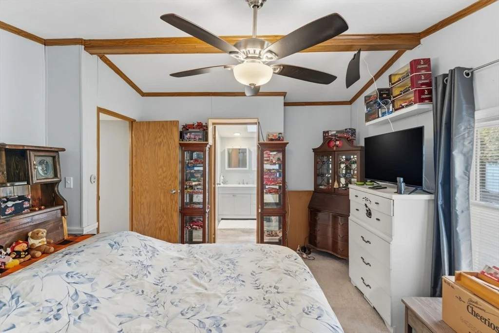 Photo of 10 Lear Dr