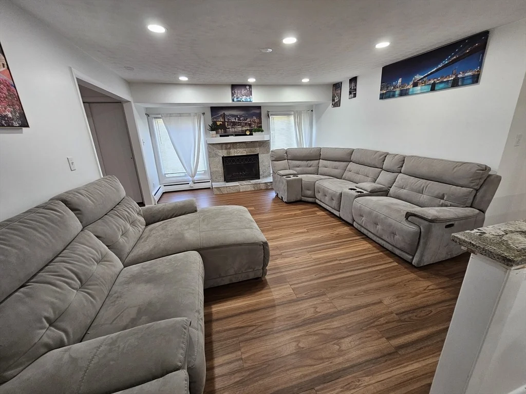 Photo of 10 Marmion Ave