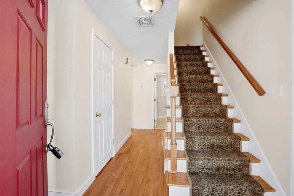 Photo of 245 Oak Hill Circle