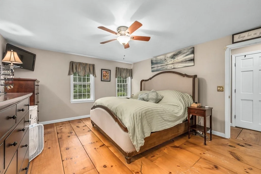 Photo of 7 Barnside Ln