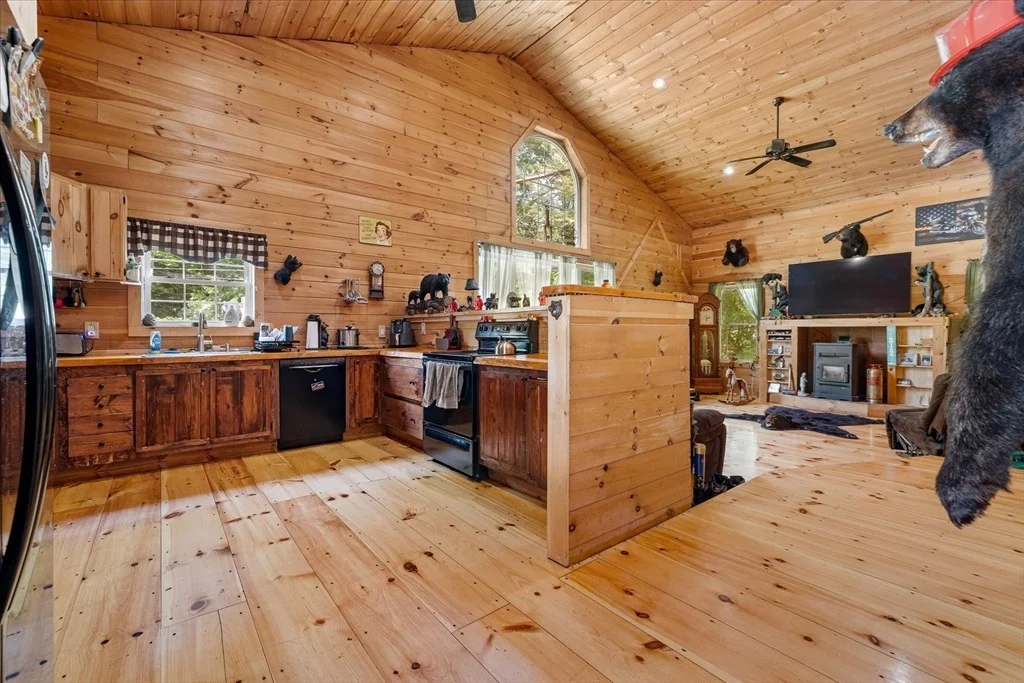 Photo of 8 Oakwood Rd