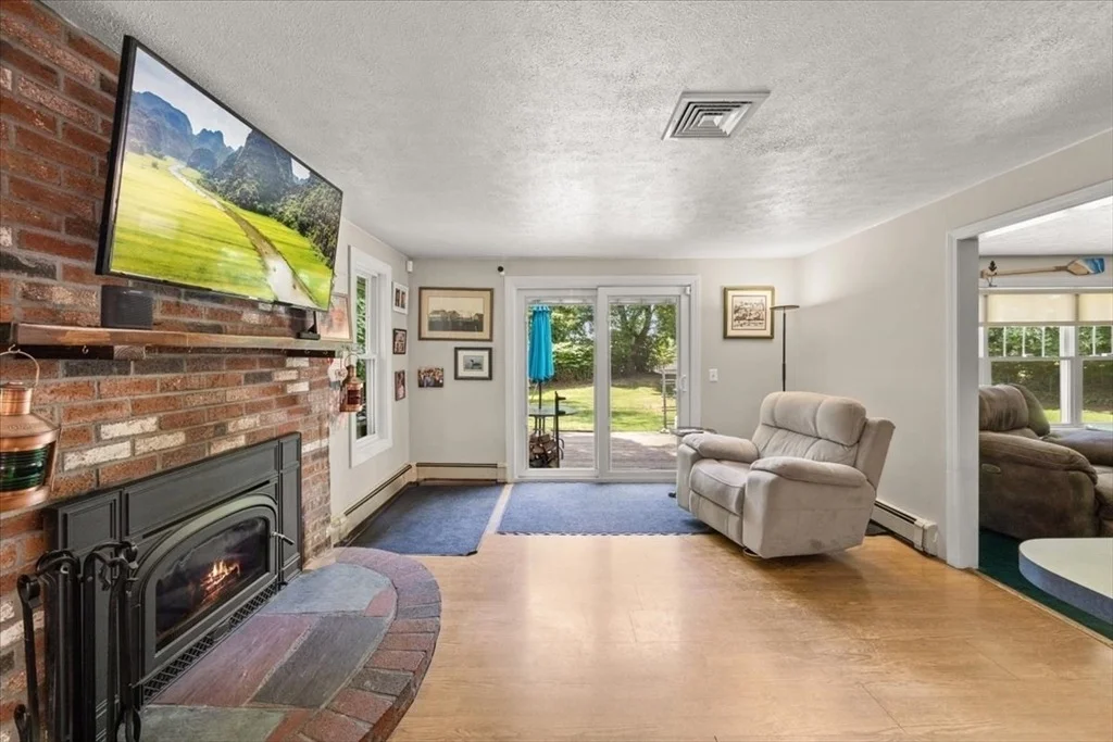 Photo of 115 Springhill Ave