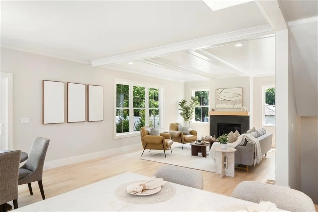 Photo of 6 Oak Knoll Road