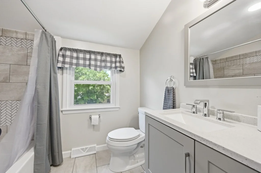 Photo of 12 Allen St