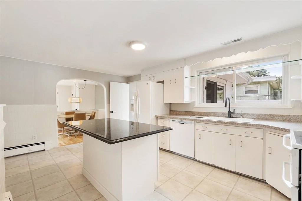 Photo of 33 Durso Ave.