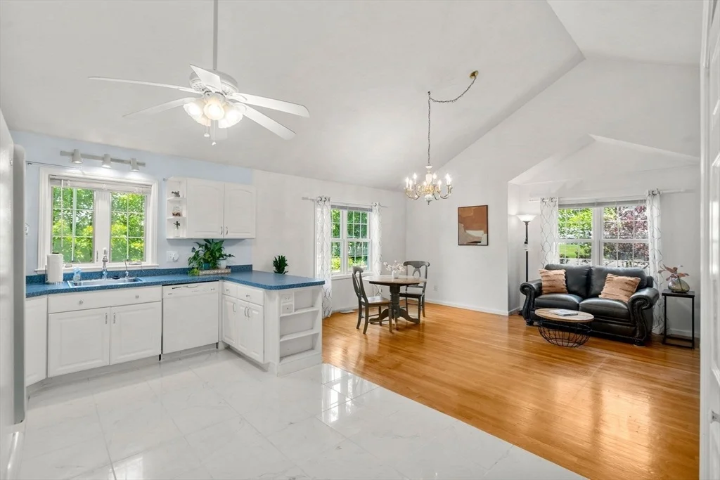 Photo of 10 Gianna Dr