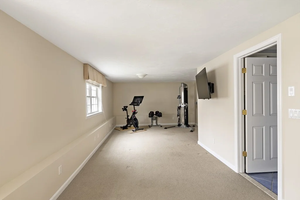 Photo of 40 Brewster Dr