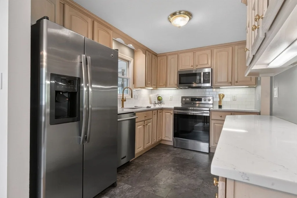 Photo of 60 Riverview Cir