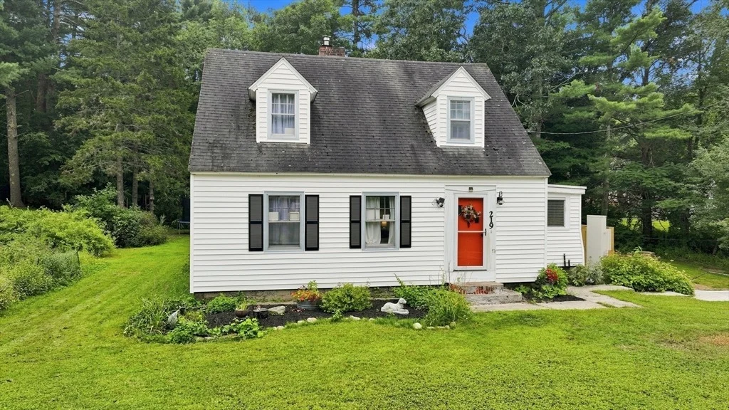Photo of 219 Old Warren Rd