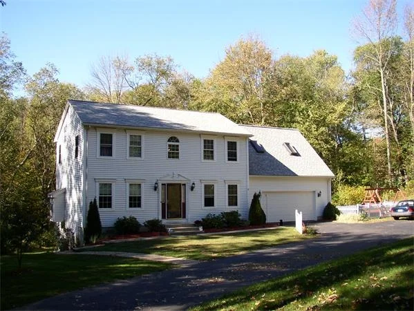 Photo of 107 Thresher Rd