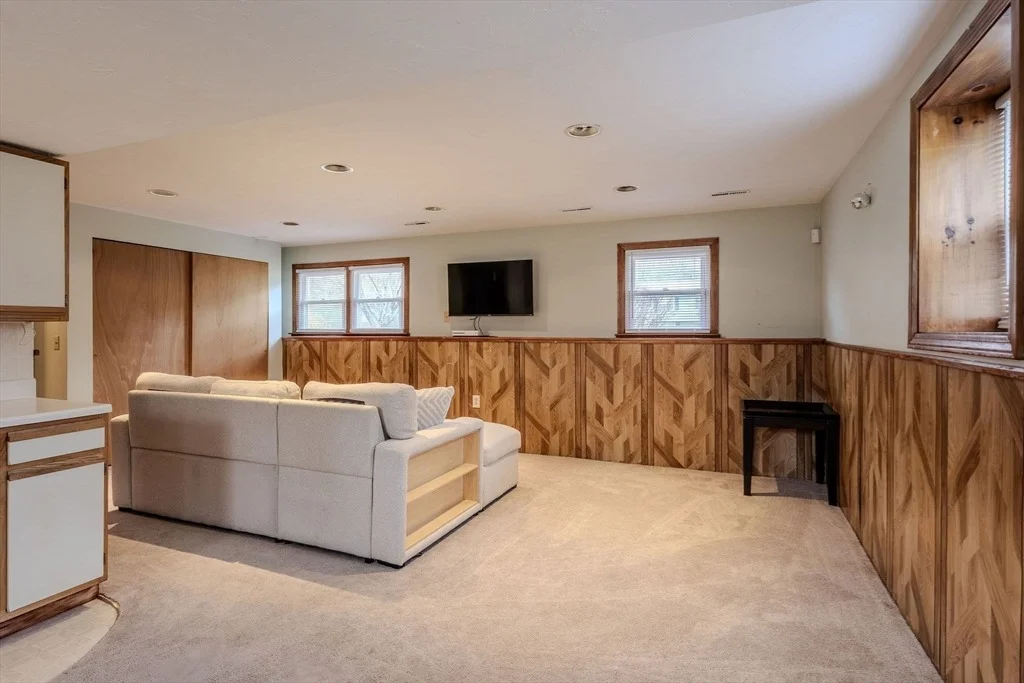 Photo of 46 Puritain Drive