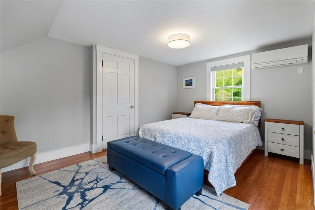 Photo of 221 Central St