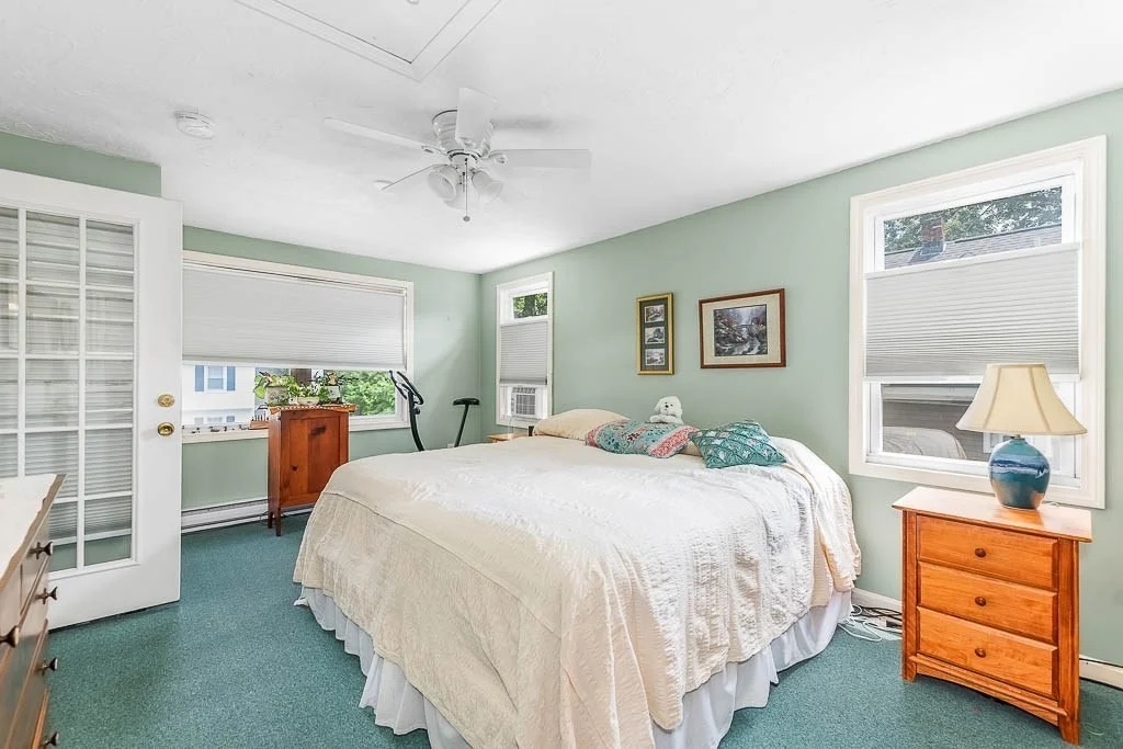 Photo of 28 East Riverside Drive