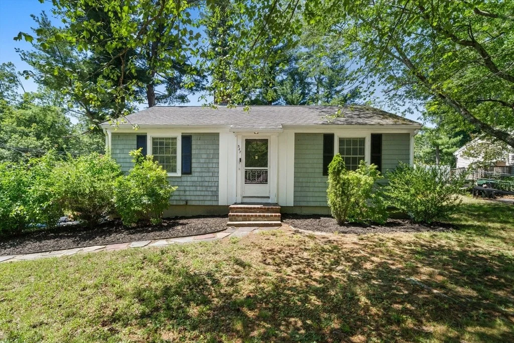 Photo of 327 Plain Street