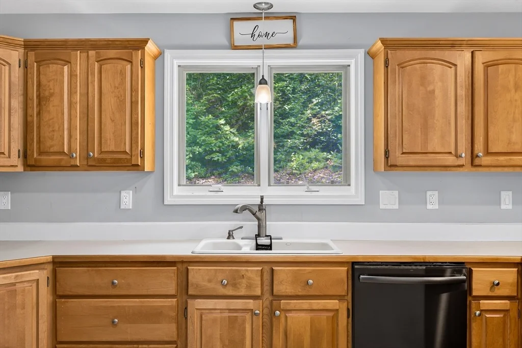 Photo of 170 Queen Lake Rd