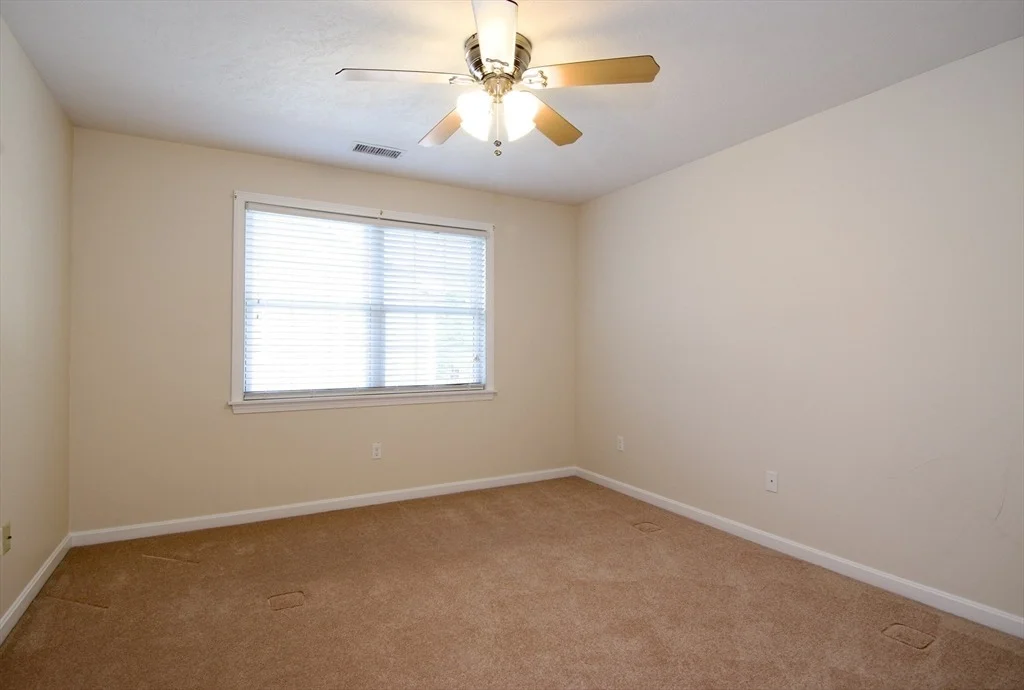 Photo of 114 Barrington Dr