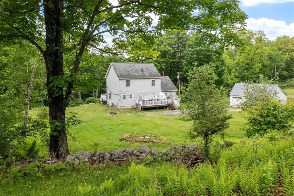 Photo of 240 Farley Rd
