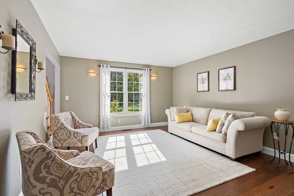 Photo of 9 Douglas Dr