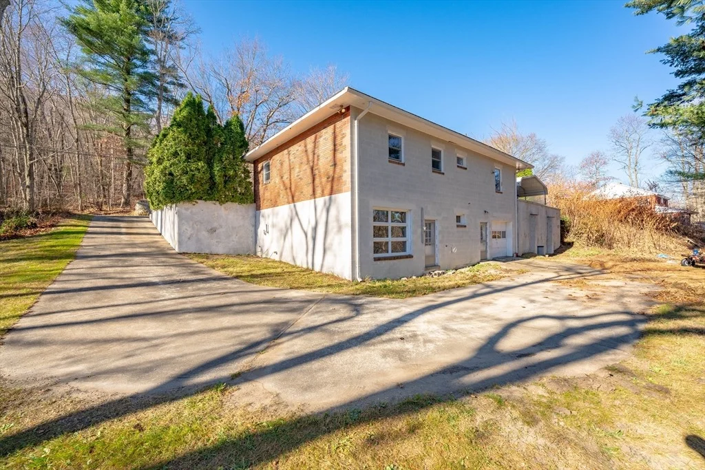 Photo of 172 Bumstead Rd