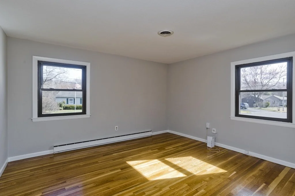 Photo of 185 Fletcher Cir