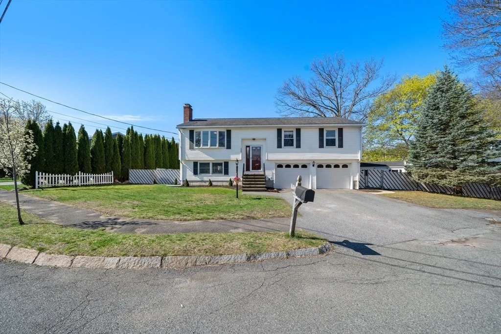 Photo of 126 Hanscom Ave