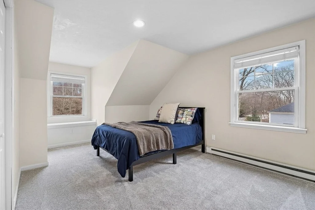 Photo of 25 Howe St