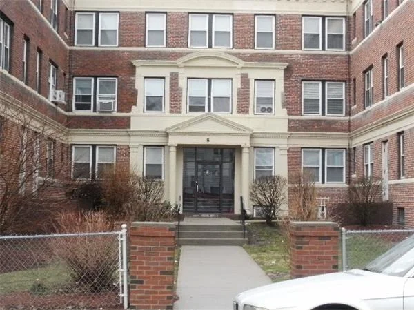 Photo of Unit 15 at 8 Walnut St
