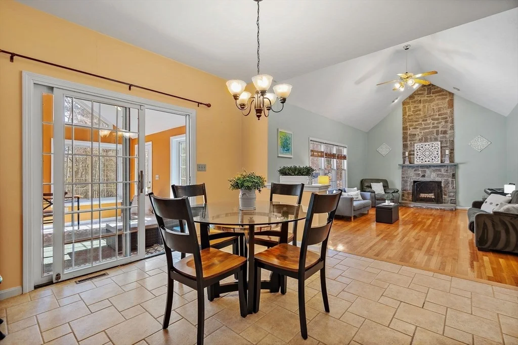 Photo of 15 Winterberry Dr