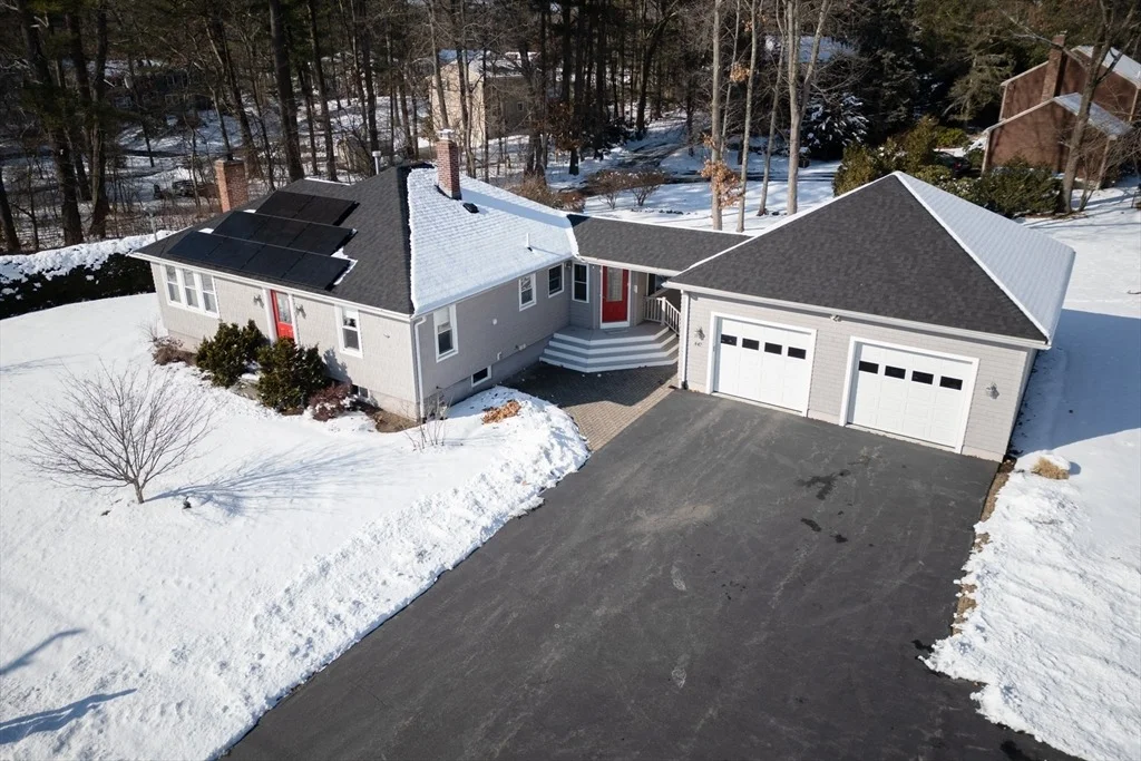 Photo of 447 Brook St.