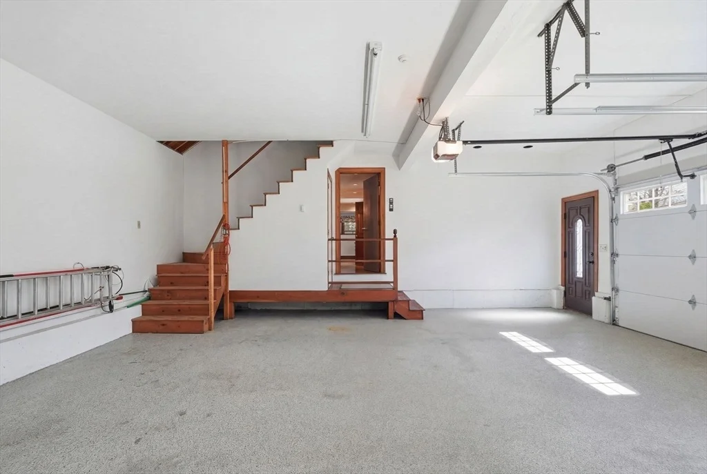 Photo of 37 Fairchild Dr