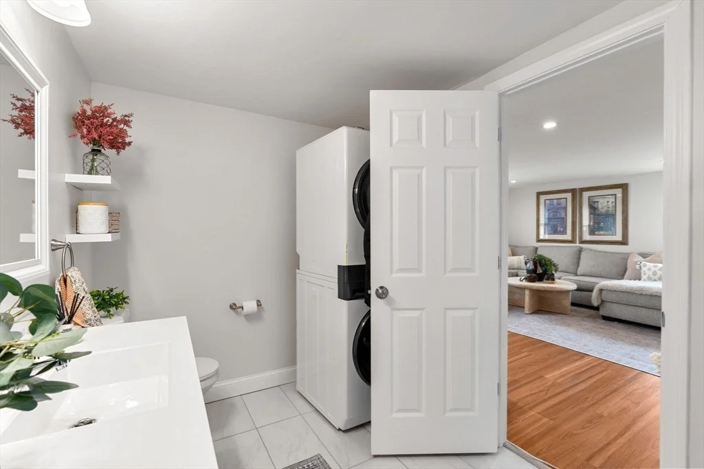 Photo of Unit 3A at 40 Middle Street