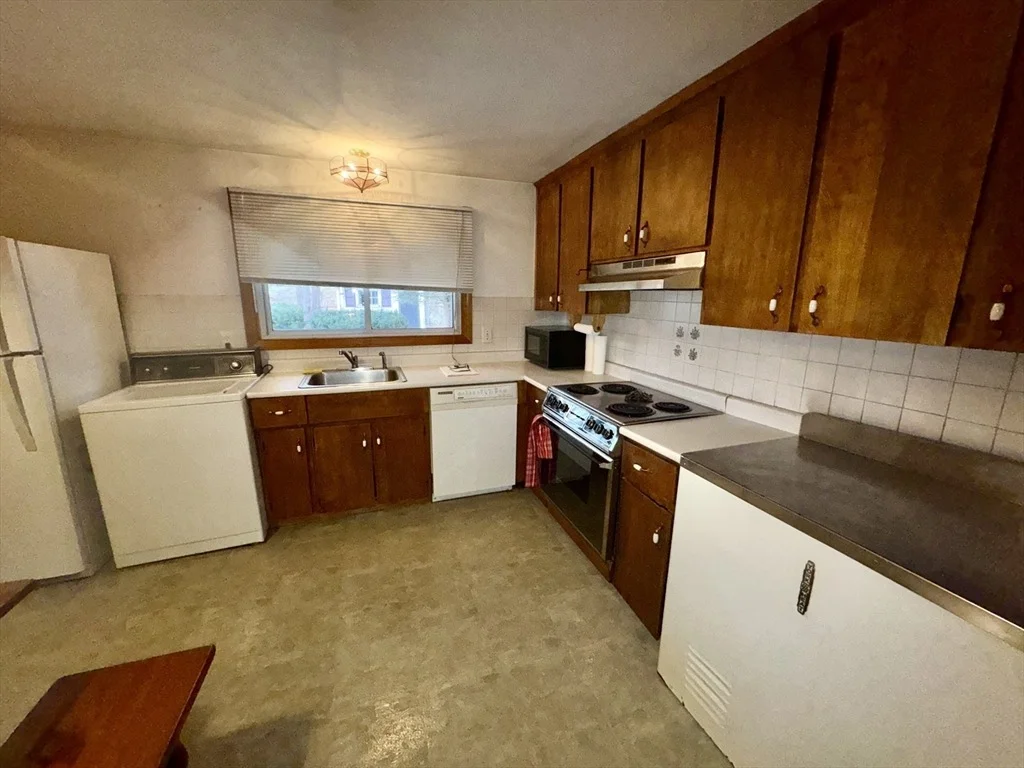 Photo of 40 Alphonse Rd